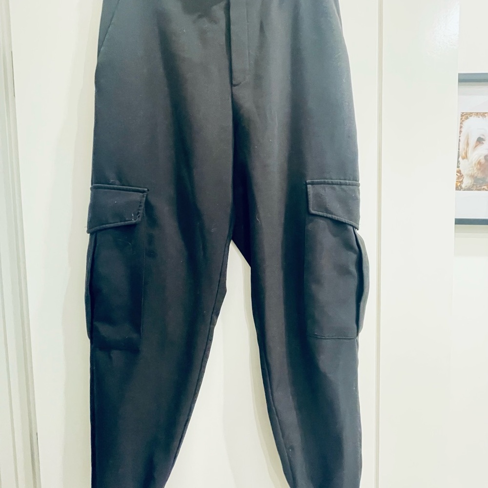 Zara lady’s Black Cargo Pants Size on the tag S but fits like medium.